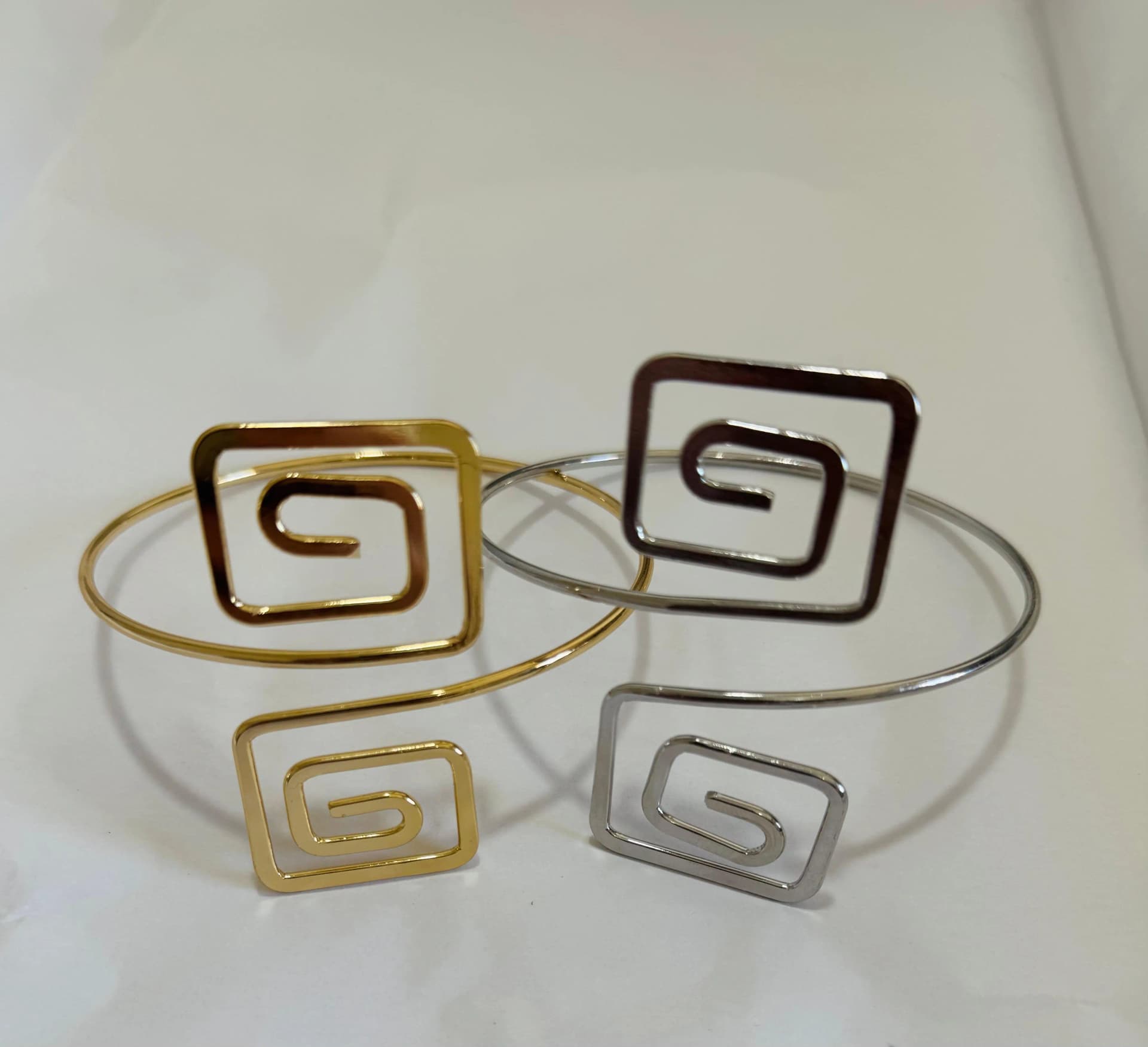 Brazalete Metal - imagen 1
