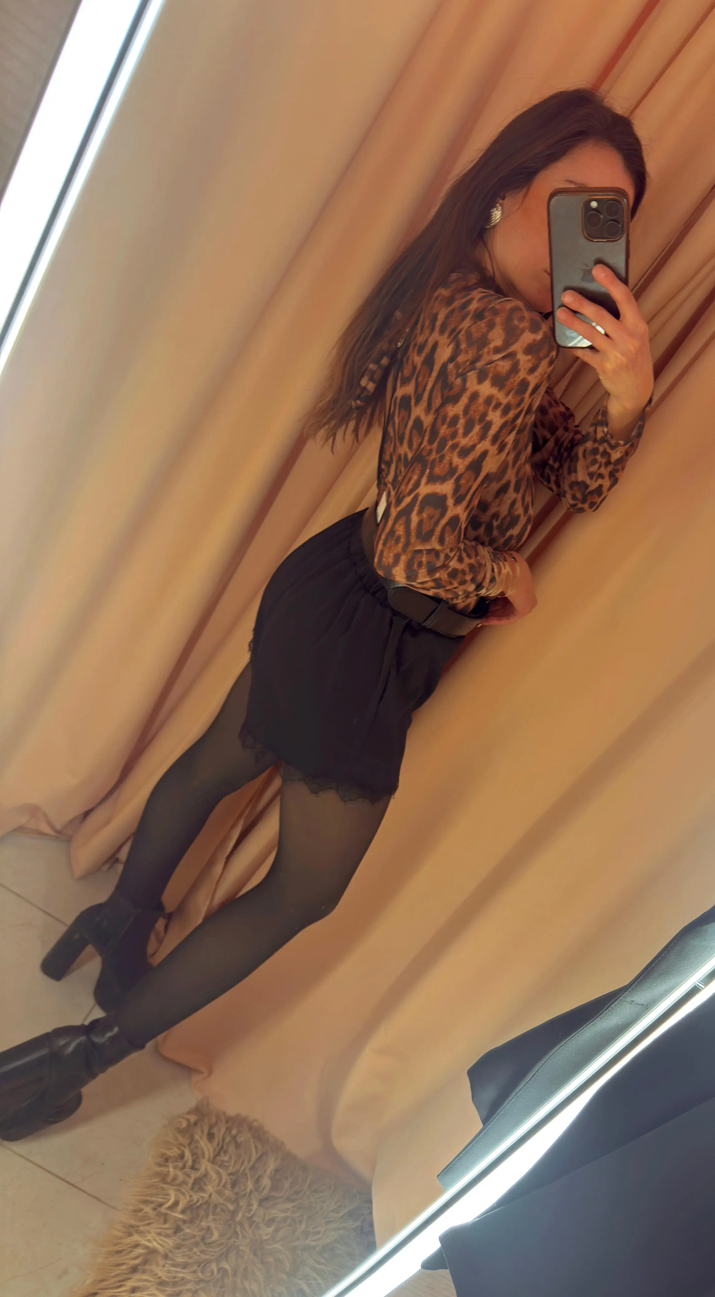 Short con puntilla - imagen 2